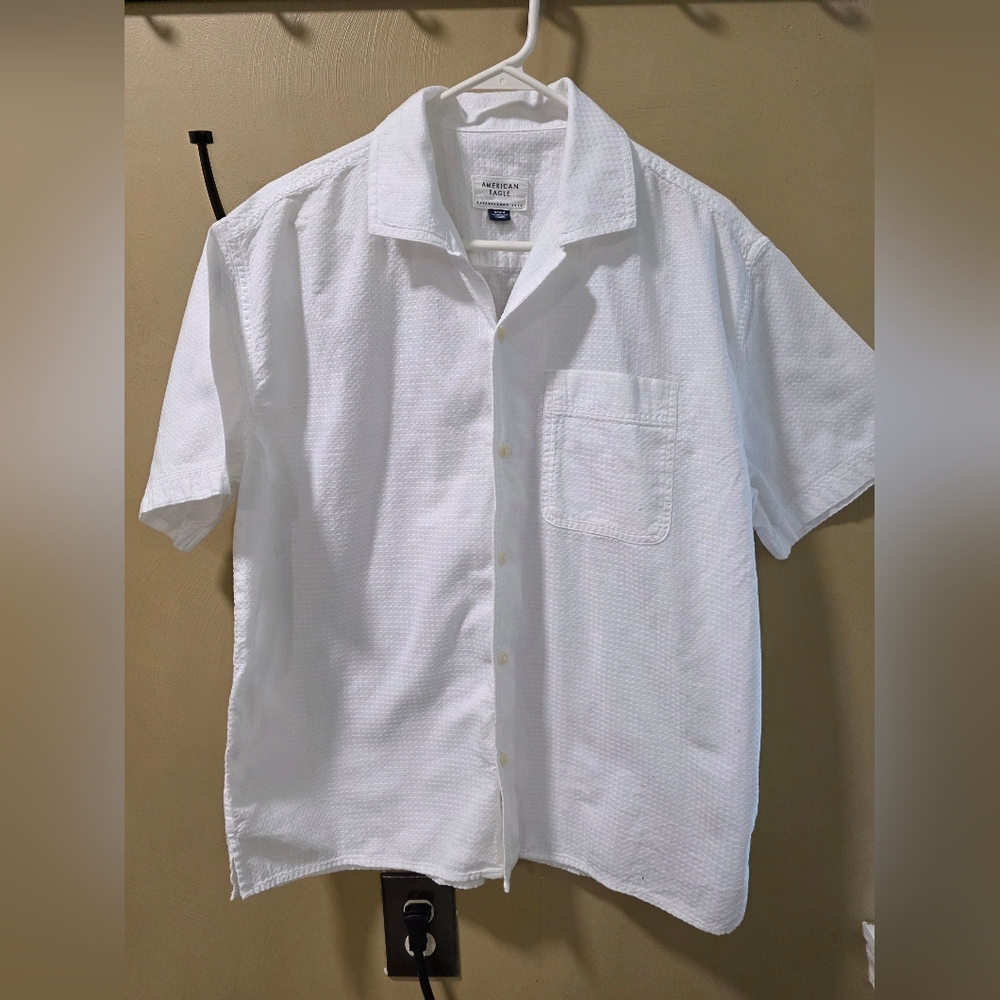 American Eagle White Seersucker Button Down Shirt Men’s Medium Like New